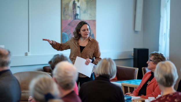 
            Eva Holmegaard Larsen, teologisk konsulent i Helsingør Stift, har arrangeret de fire overtegnede kurser om teologi. Foto: Kåre Gade
    